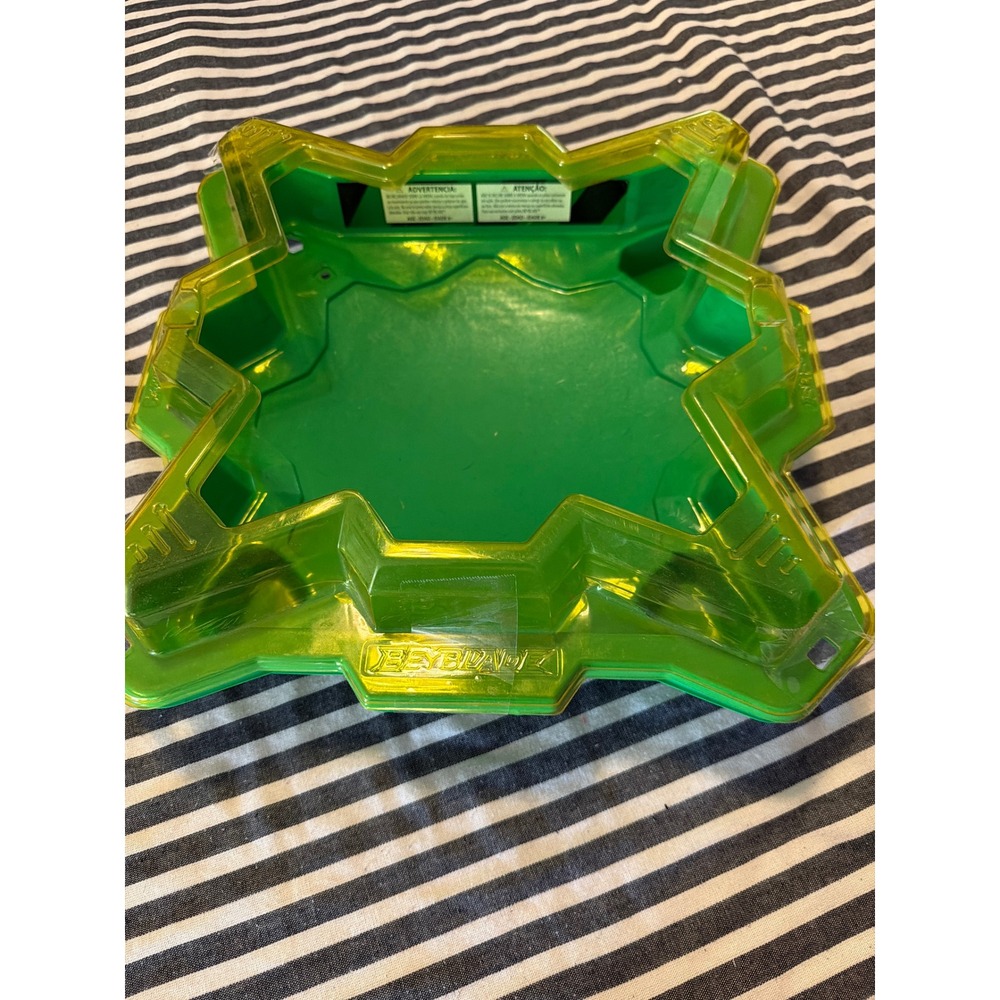 Beyblade Burst Beystadium Battle Arena Green Yellow Star Shaped Stadium Toy